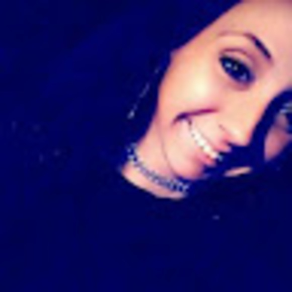 Meet your Posher, Karlee - Picture 1 of 1